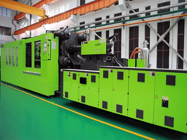 New energy vehicle lampshade injection molding dehumidification and drying system
